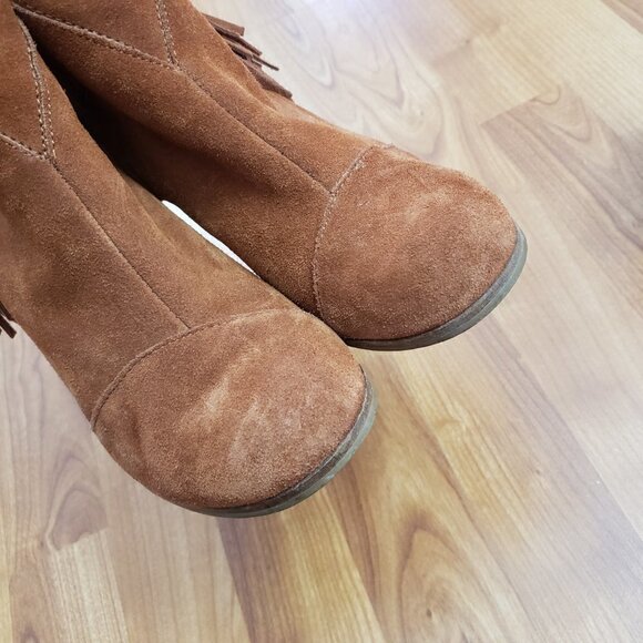 TOMS Lunata Cognac Whiskey Suede Tassel Fringe Boho Ankle Boots Size 8.5 - Picture 6 of 11